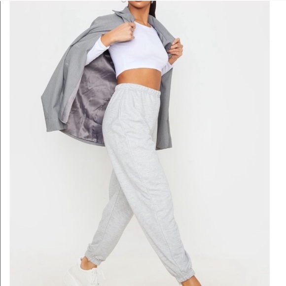 PrettyLittleThing Pants - Petite Basic Grey Cuffed Hem Jogger